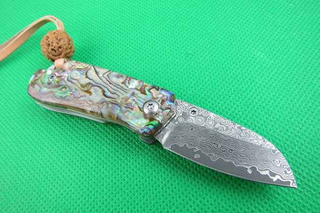 Apple Abalone handle Damascus blade folding knife UD401793